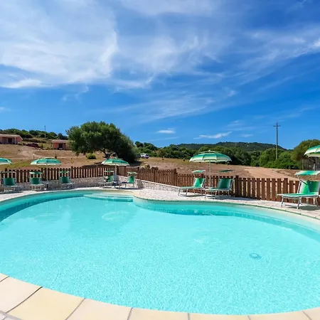 Casa Mirto Con Piscina E Vista Mare Aglientu